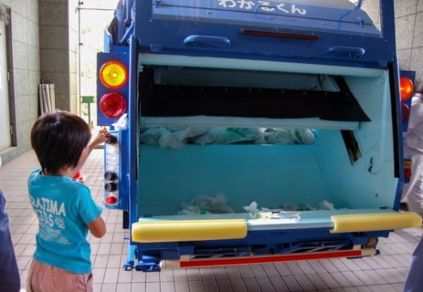 狛江市の粗大ゴミ処理の手順