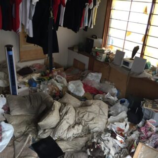 実家がゴミ屋敷で帰りたくない!親の説得方法や片付けのコツと不用品回収業者活用術