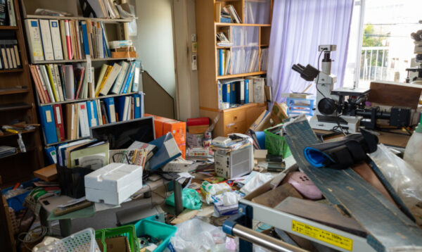 お金がないけどゴミ屋敷を片付けたい！方法やおすすめ業者をご紹介