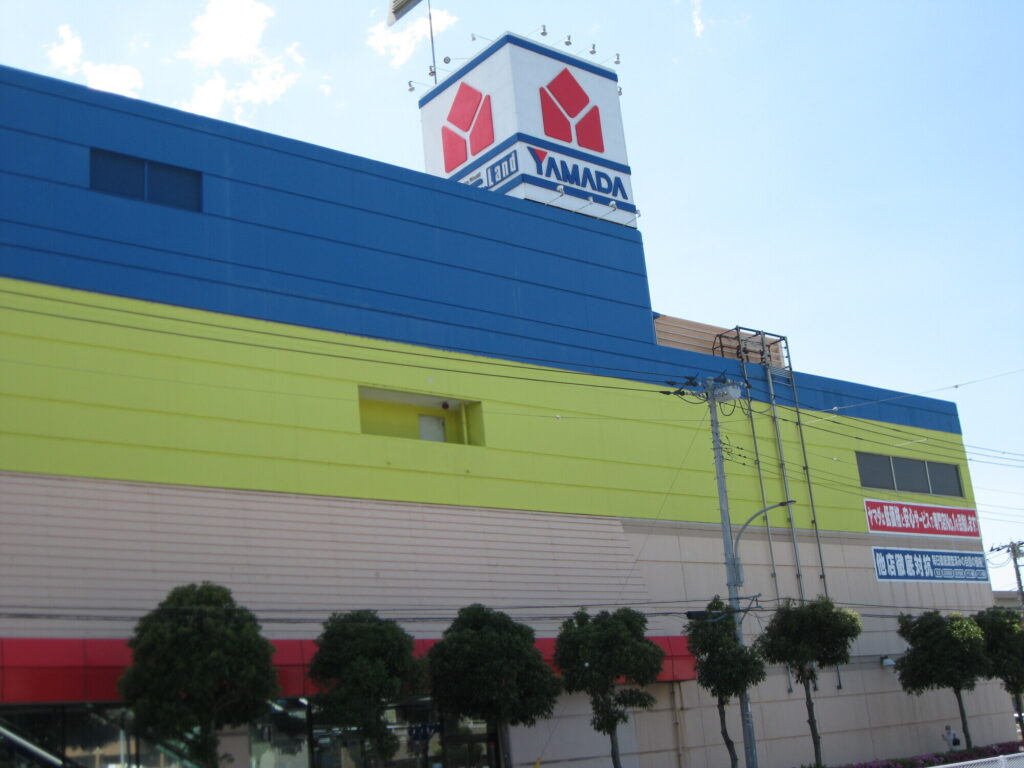 ヤマダ電機のテレビ引き取り料金と方法｜誰がどんな捨て方に向いてる？