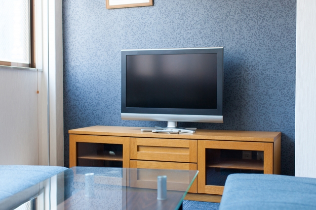 エディオンでテレビを処分する方法！リサイクル料金や引き取り手順も解説